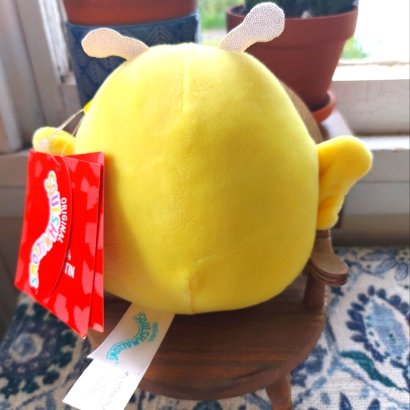 BNWT Nixie the Butterfly 5" Squishmallow - Picture 5 of 8